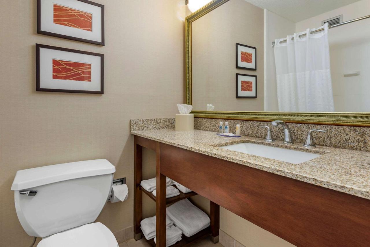Comfort Inn Lancaster County North Denver Exterior foto